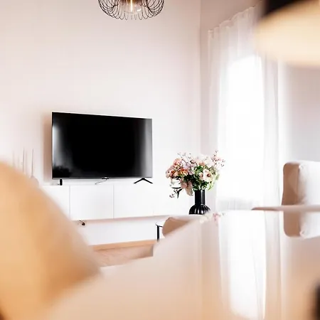 Gemuetliches Ferienloft Ueber Mehrere Etagen In Zentraler Lage Apartament Würselen