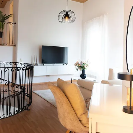 Gemuetliches Ferienloft Ueber Mehrere Etagen In Zentraler Lage Appartement *