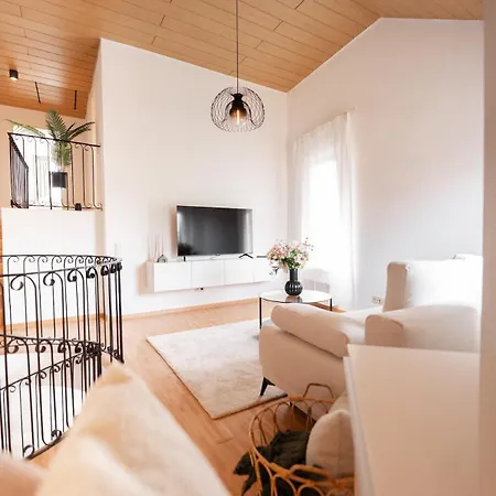 Apartament Gemuetliches Ferienloft Ueber Mehrere Etagen In Zentraler Lage Würselen
